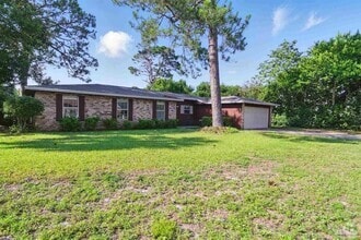 Building Photo - 2775 Venetian Way