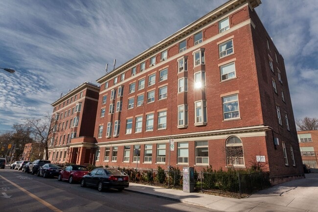 Building Photo - 150 Fermanagh Ave