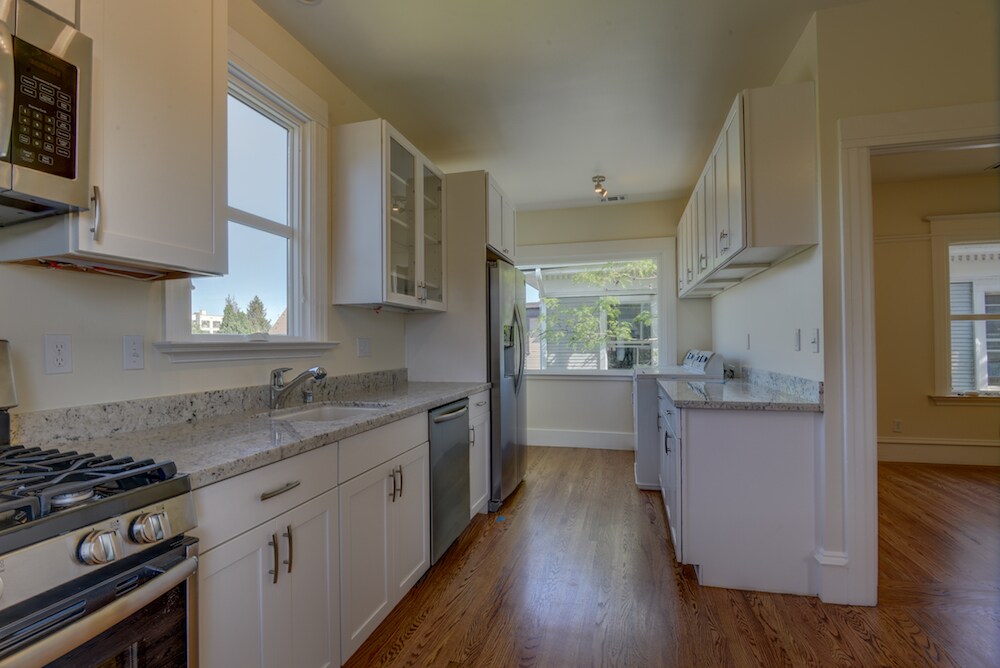 1037 Adeline St, Oakland, CA 94607 Apartments in Oakland, CA