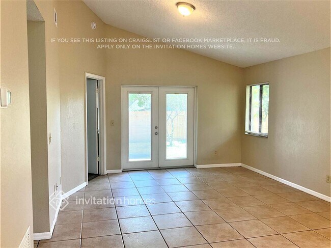 Building Photo - 105 River Chase Dr