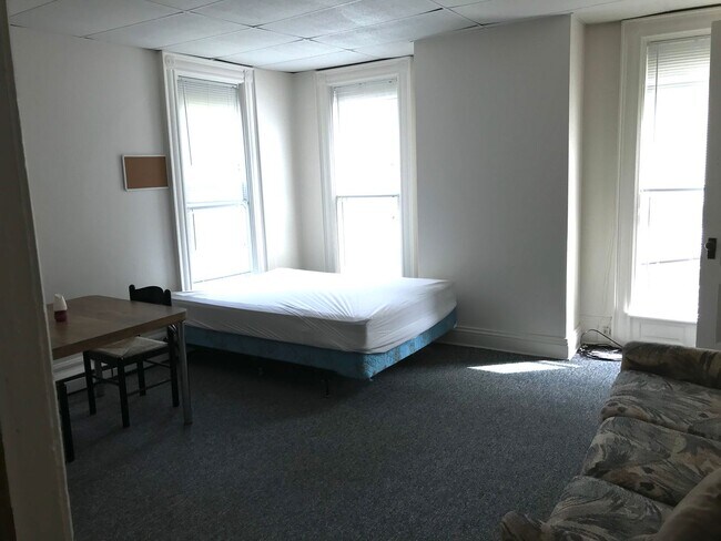 Foto del edificio - 254 W 9th St