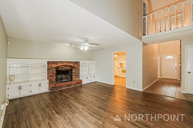 Building Photo - 601 SE Richardson Pl