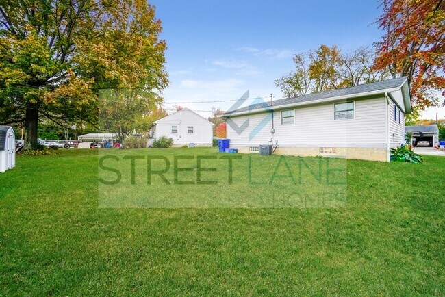 Building Photo - 114 Deerfield Pl