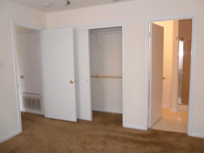 Foto del edificio - 3003 Whisper Oaks Ln