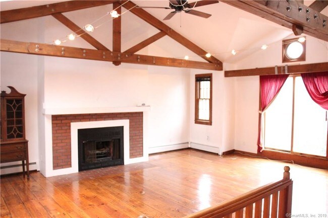 Building Photo - 239 Bradley St