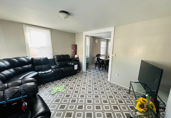 Foto del edificio - 122 W Oneida St