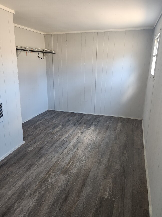 Foto del edificio - 619 Broad Ln