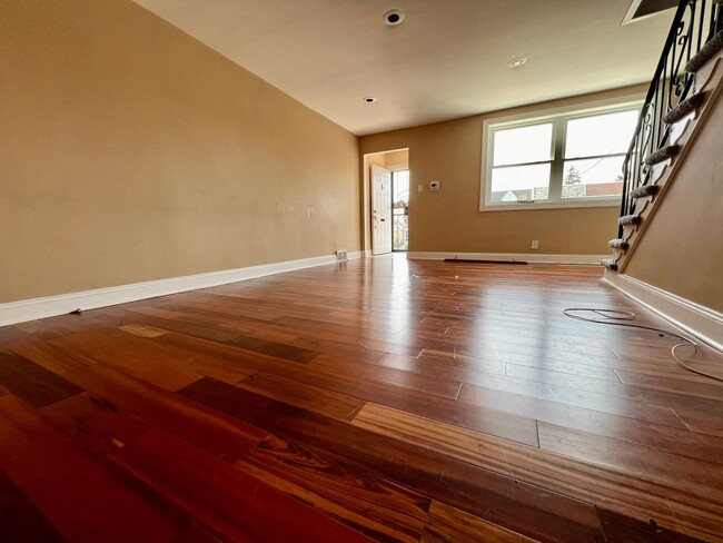 Building Photo - Stunning 3-Bedroom Townhome with Finished ...