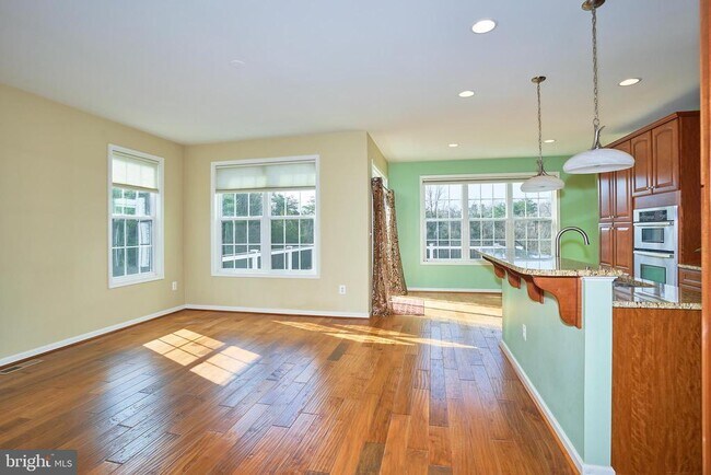 Foto del edificio - 41625 Broxbourne Terrace