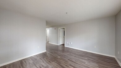 Interior Photo - 14 North