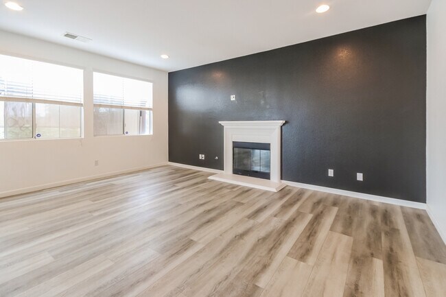 Foto del edificio - 1103 Greenway Rd