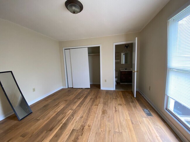 Foto del edificio - 3 Bedroom 1.5 Bath House