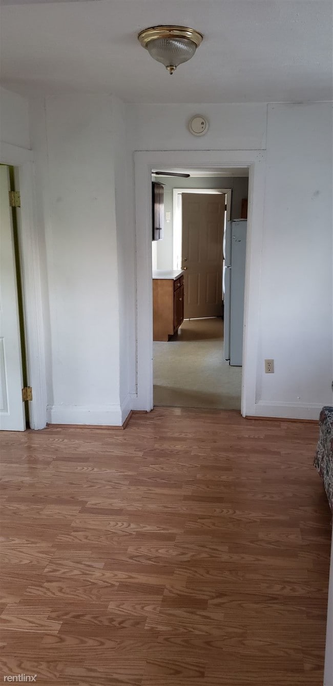 Building Photo - 1 br, 1 bath Apartment - 617 43rd St
