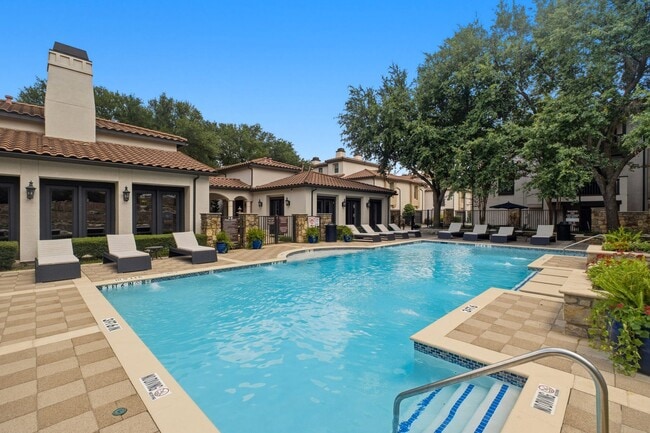 Building Photo - Estancia Townhomes