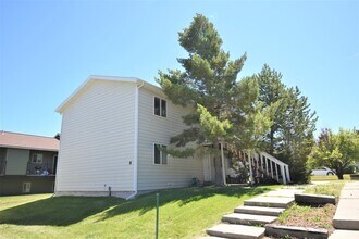 Building Photo - 8 Hoffman Dr