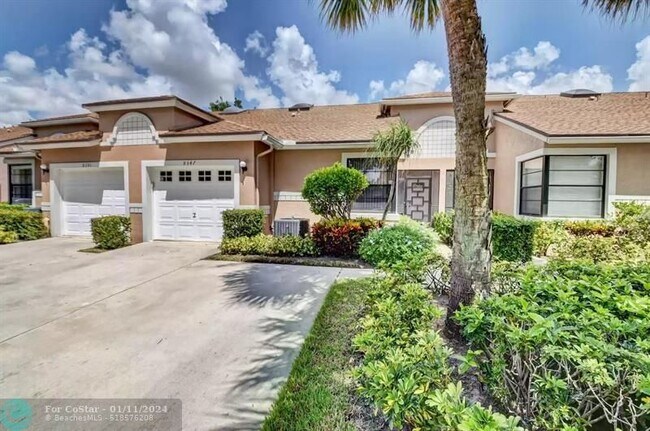 Foto del edificio - 8347 Sunmeadow Ln