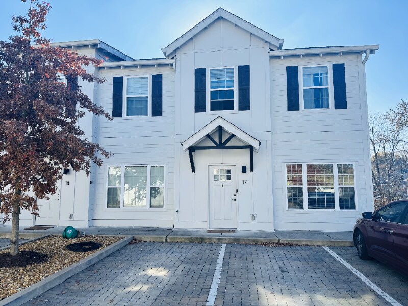 300 Stewarts Ferry Pike, Nashville, TN 37214 Townhome Rentals in