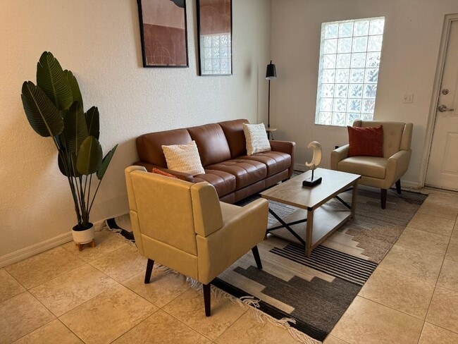 living room - 8313 Bernwood Cove Loop