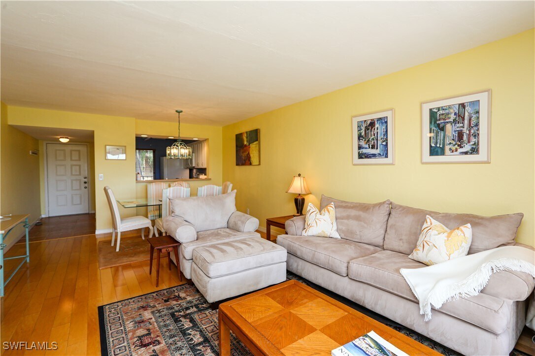 Foto principal - 1075 Foxfire Ln