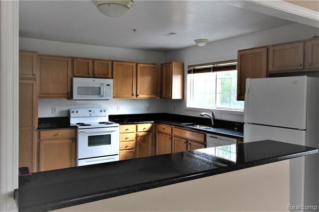 Building Photo - 28030 Carlton Way Dr