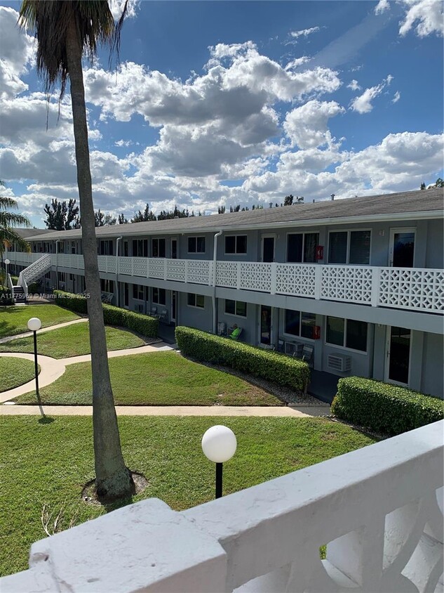 Foto principal - 600 Layne Blvd