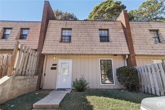 Building Photo - 6429 Woodstone Way
