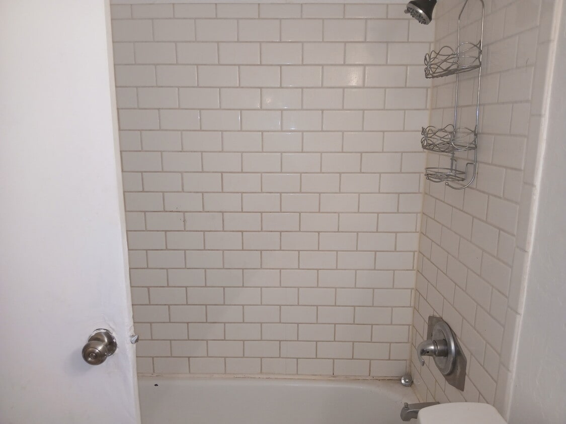 Primary Photo - 2555 E Fort Lowell Rd