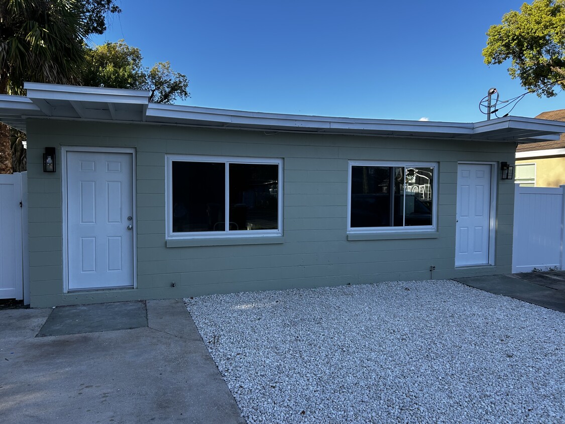Foto principal - 815 Bentley St