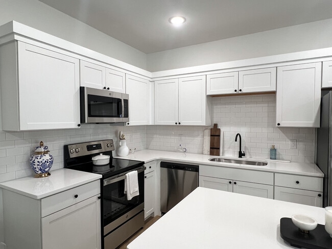 Building Photo - 287 Johnson Cir