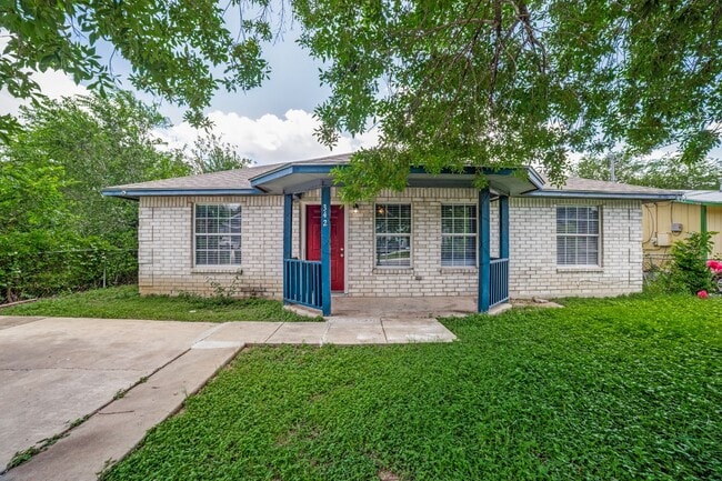 Building Photo - CHARMING HOME IN LOMA TERRACE