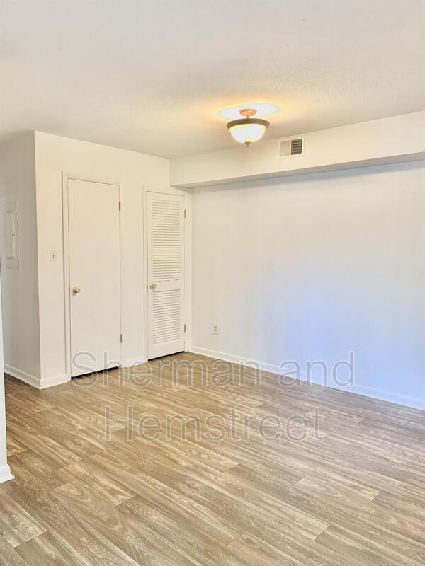 Foto del edificio - 1017 Stevens Creek Rd