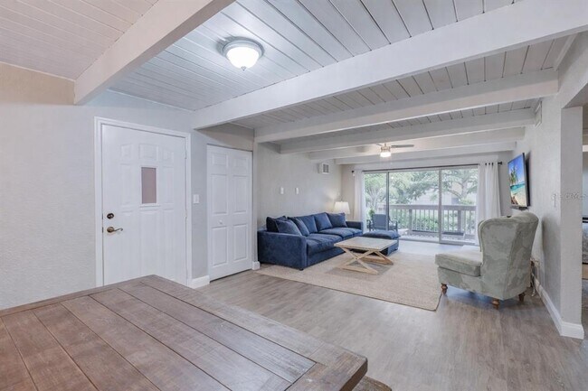 Foto del edificio - 772 E Michigan St