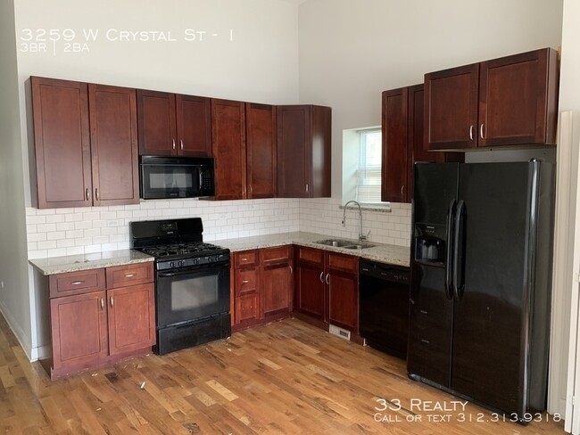 Building Photo - Updated 3 Bedroom / 2 Bathroom - NO DEPOSIT -