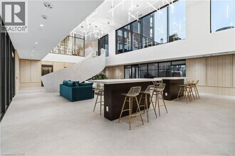 Building Photo - 3071 Trafalgar Rd