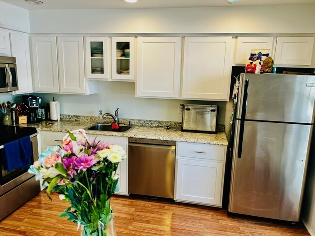 Foto del edificio - 143 Stratford Ln
