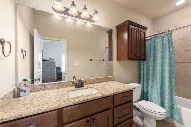 Building Photo - Available July 2026! 3/3.5 Mediterranean S...