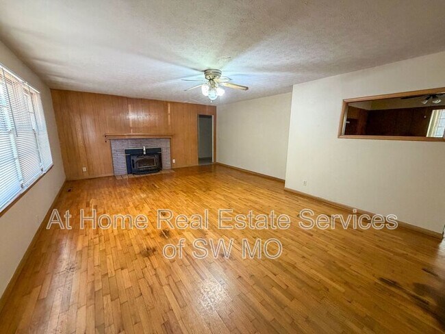 Foto del edificio - 516 S Prince Ln