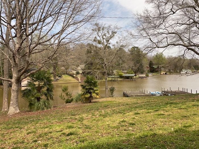 Primary Photo - Broadway Lake Townhouse Style Apartment