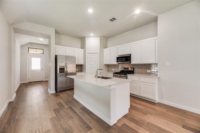 Foto del edificio - 506 Towerglen Dr