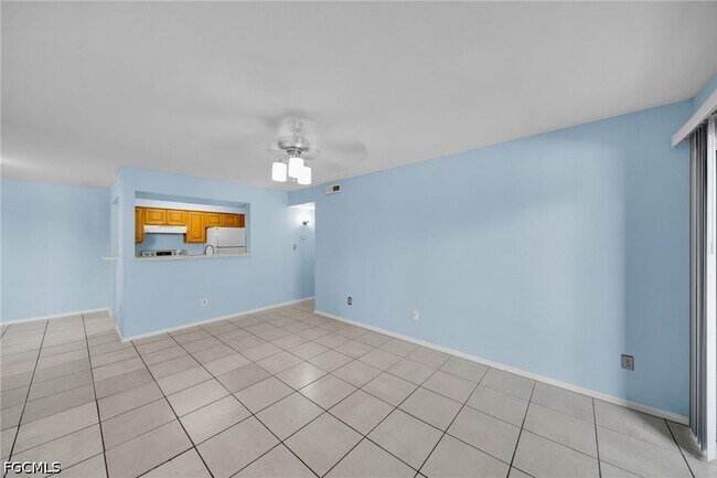Foto del edificio - 2885 Winkler Ave
