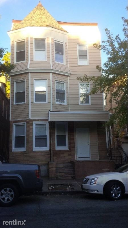 Building Photo - 42 Ridgewood Ave