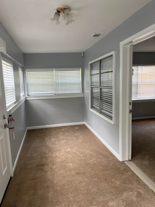 Foto del edificio - 1613 Elberta Dr