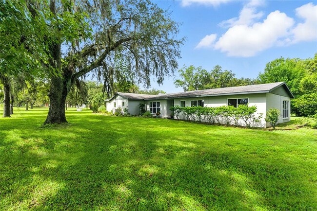 Building Photo - 2205 Henley Rd