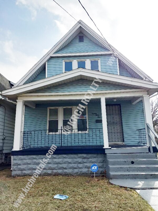 Primary Photo - 3-Bedroom Home in Ottawa Area