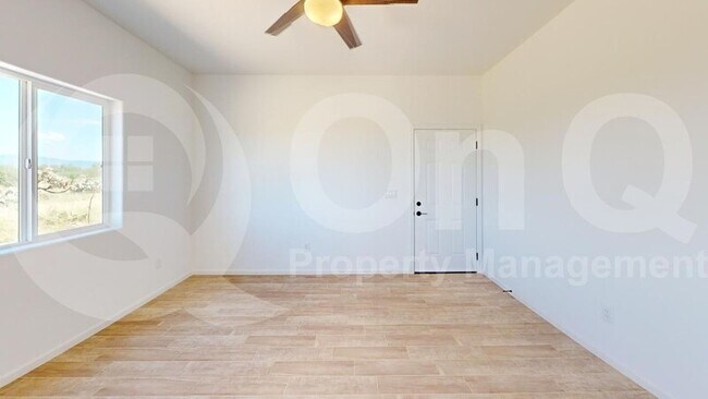 Foto del edificio - 80 W James L Sullivan St