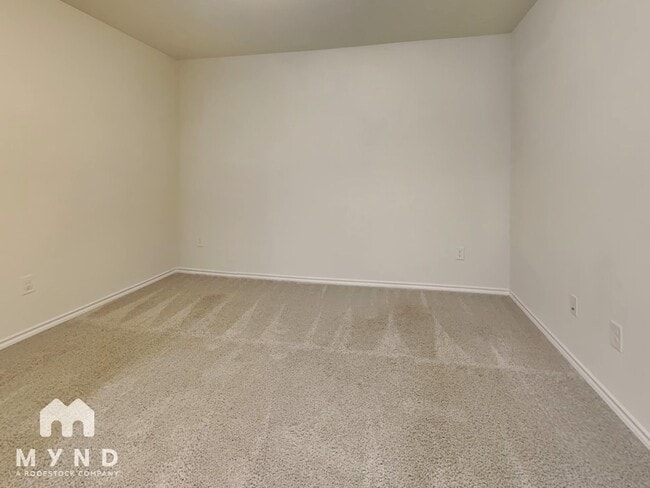 Building Photo - 426 Milverton Dr