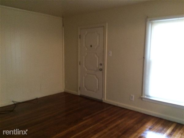 Building Photo - 23088 Brittany Ave