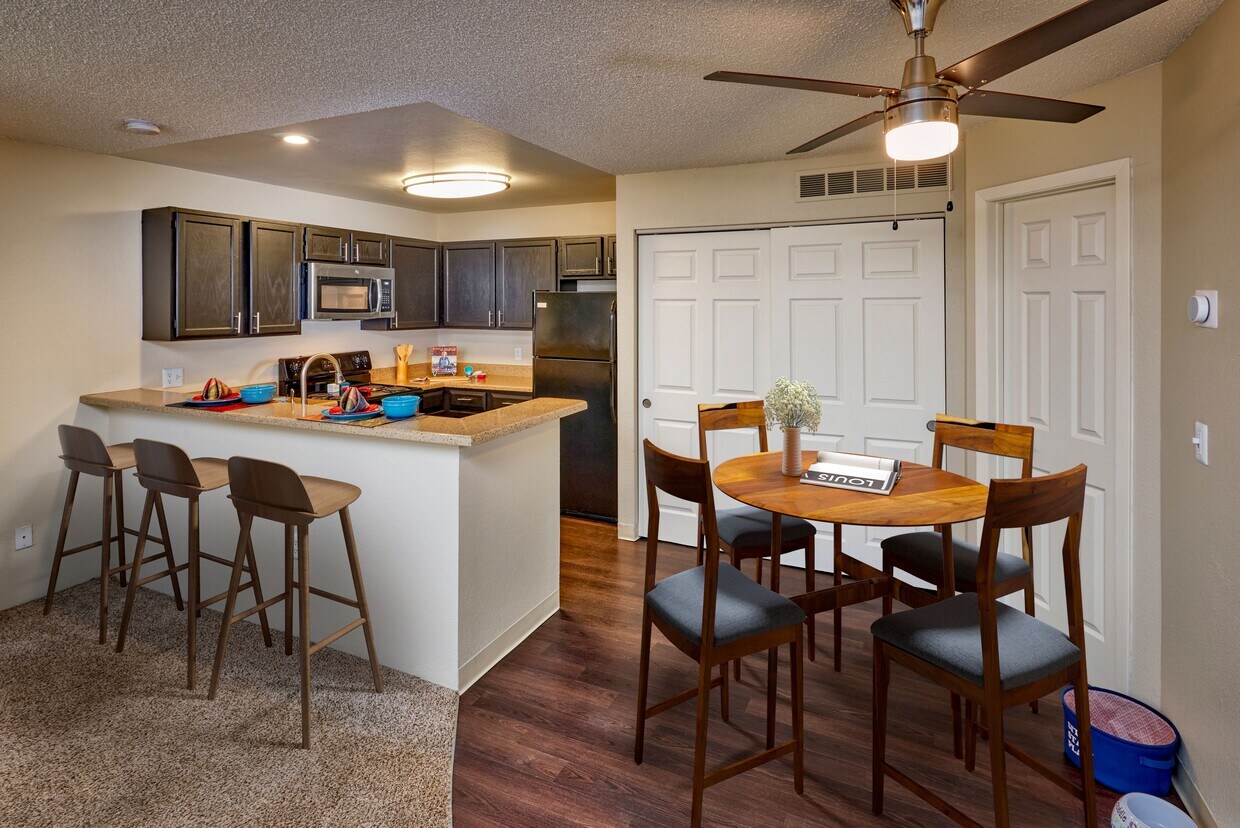 Bluesky Landing Apartments Lakewood, CO