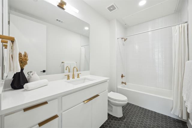 Building Photo - 4907 Bryan St