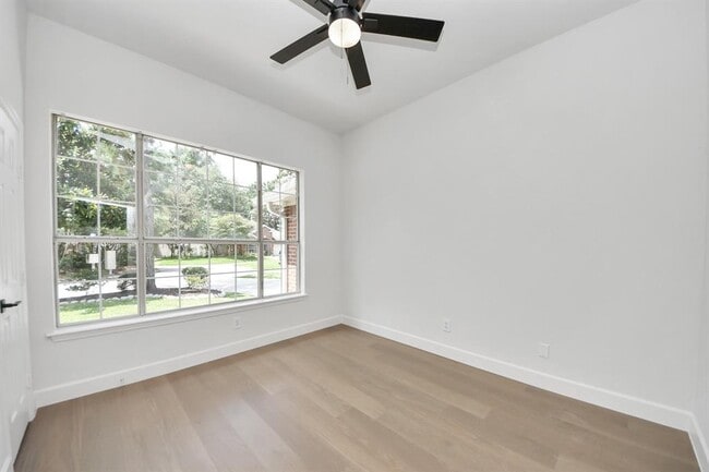 Building Photo - 38 Bayou Springs Ct